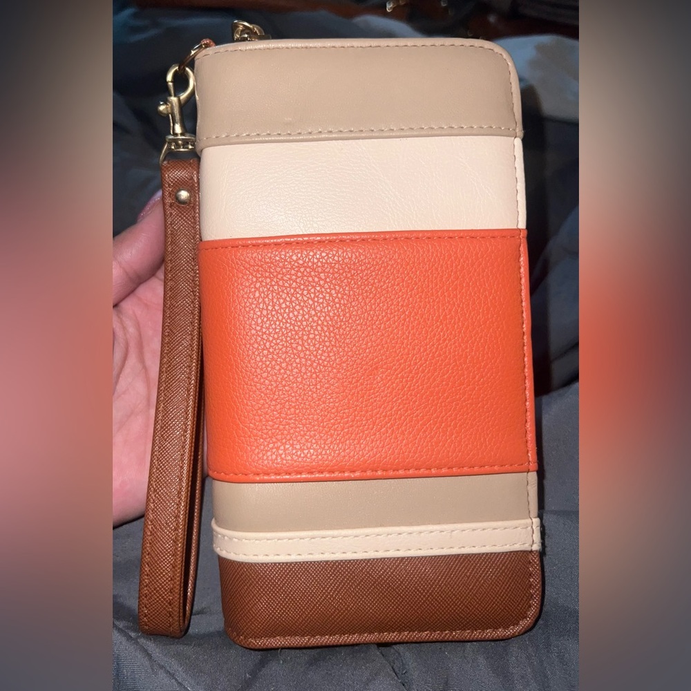 NWOT- Beautiful Wristlet (Fall Colors)